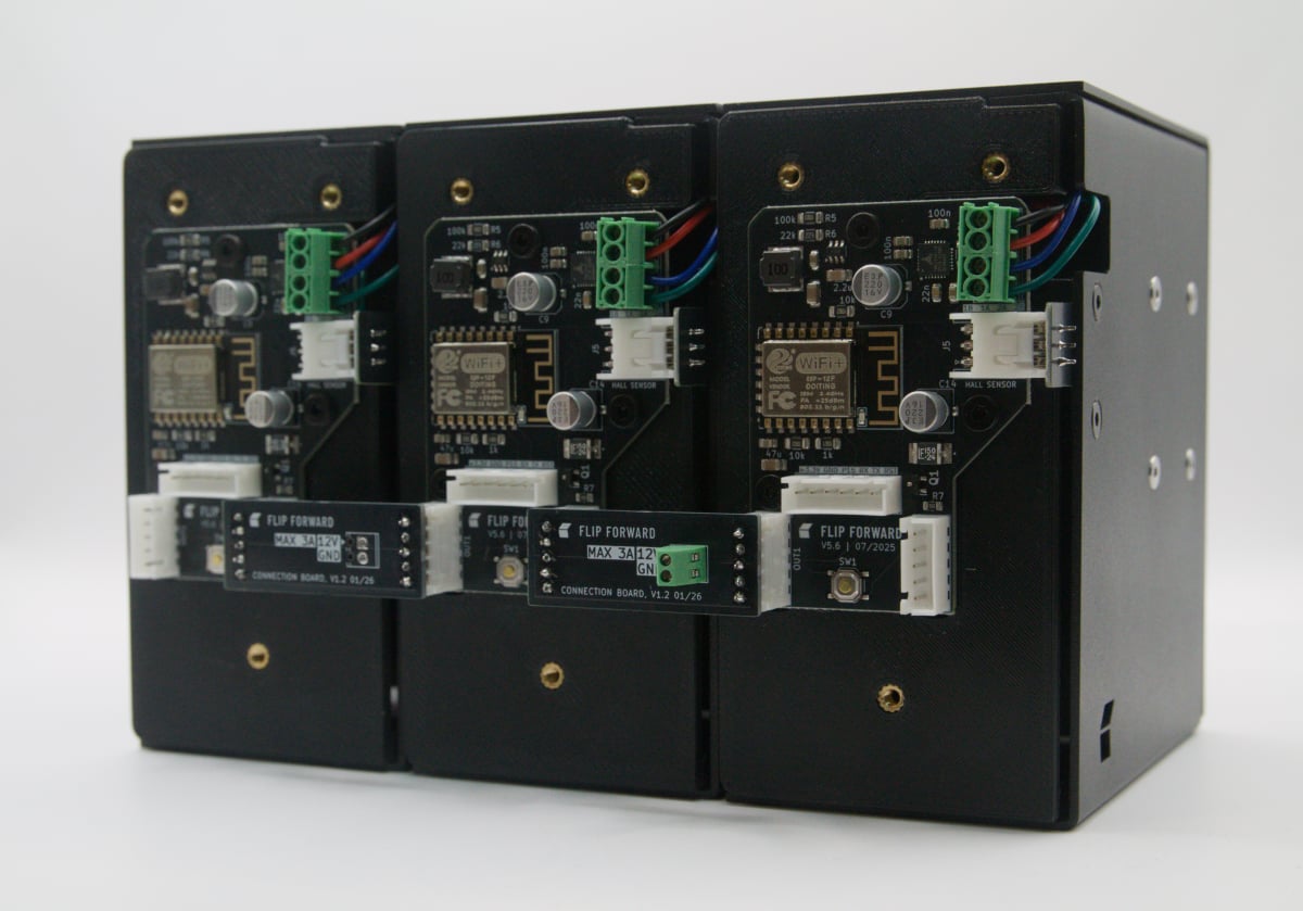 back view of three connected modules using the flip forward connection boards.